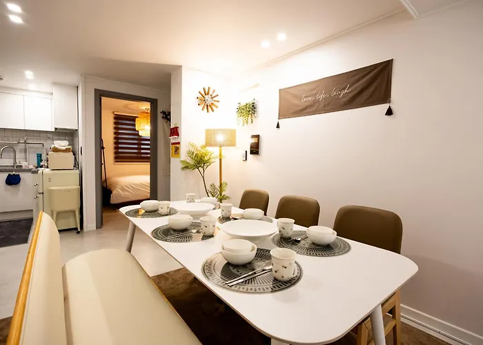 Aparthotel Anan - Amasa Station, Direct To Jamsil, Kspo Dome, Lotte World, Asan Medical Center, River Walk 4*