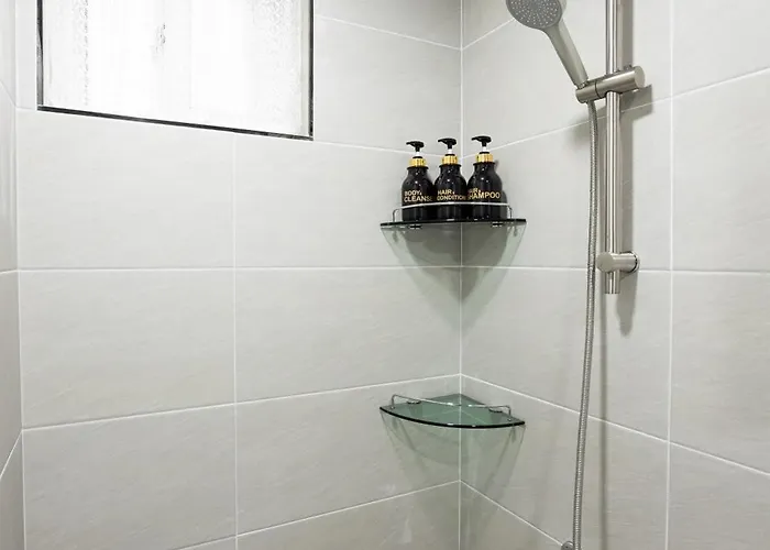 Aparthotel Anan - Amasa Station, Direct To Jamsil, Kspo Dome, Lotte World, Asan Medical Center, River Walk 4*